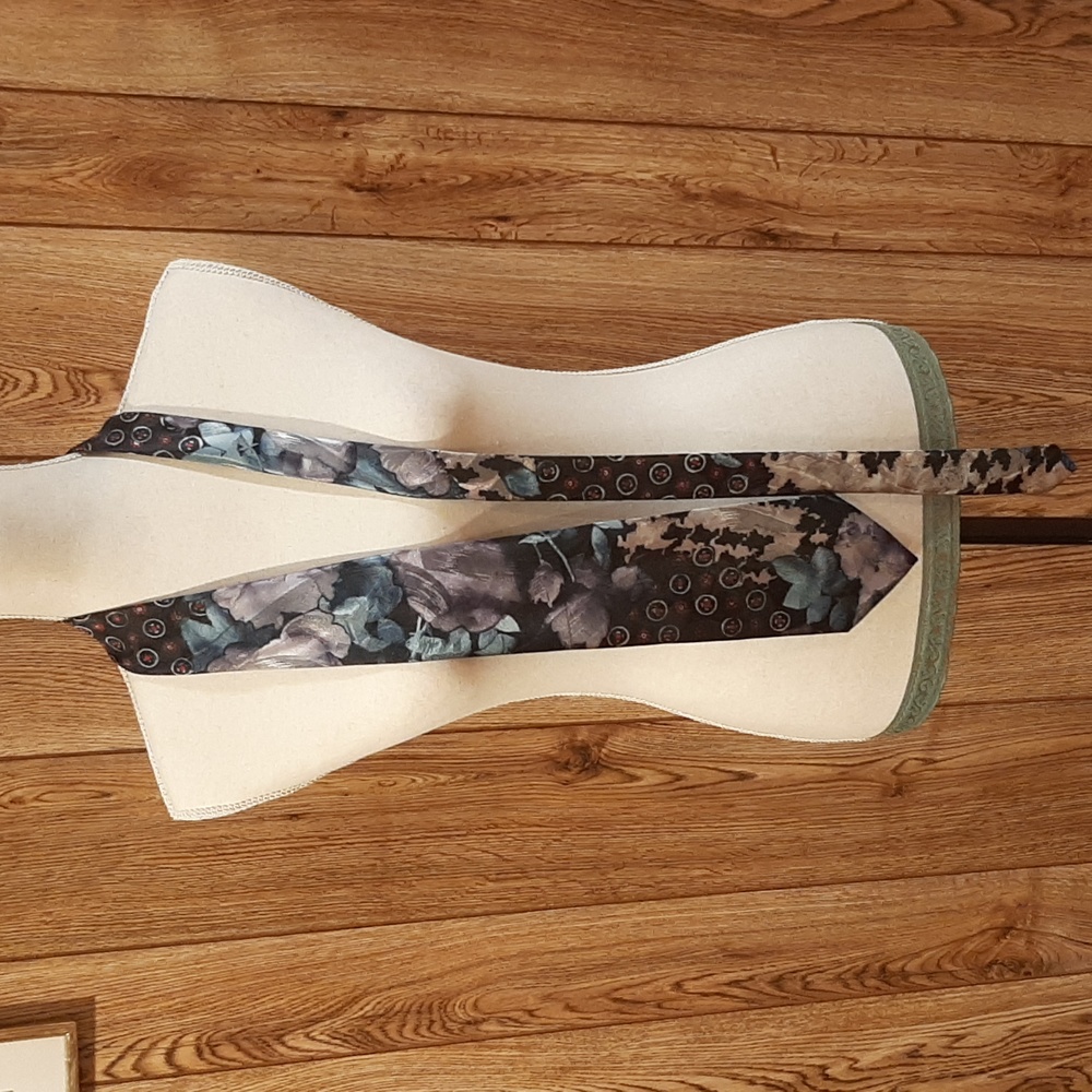 Johnny Carson Vintage Retro Mixed-Print Tie